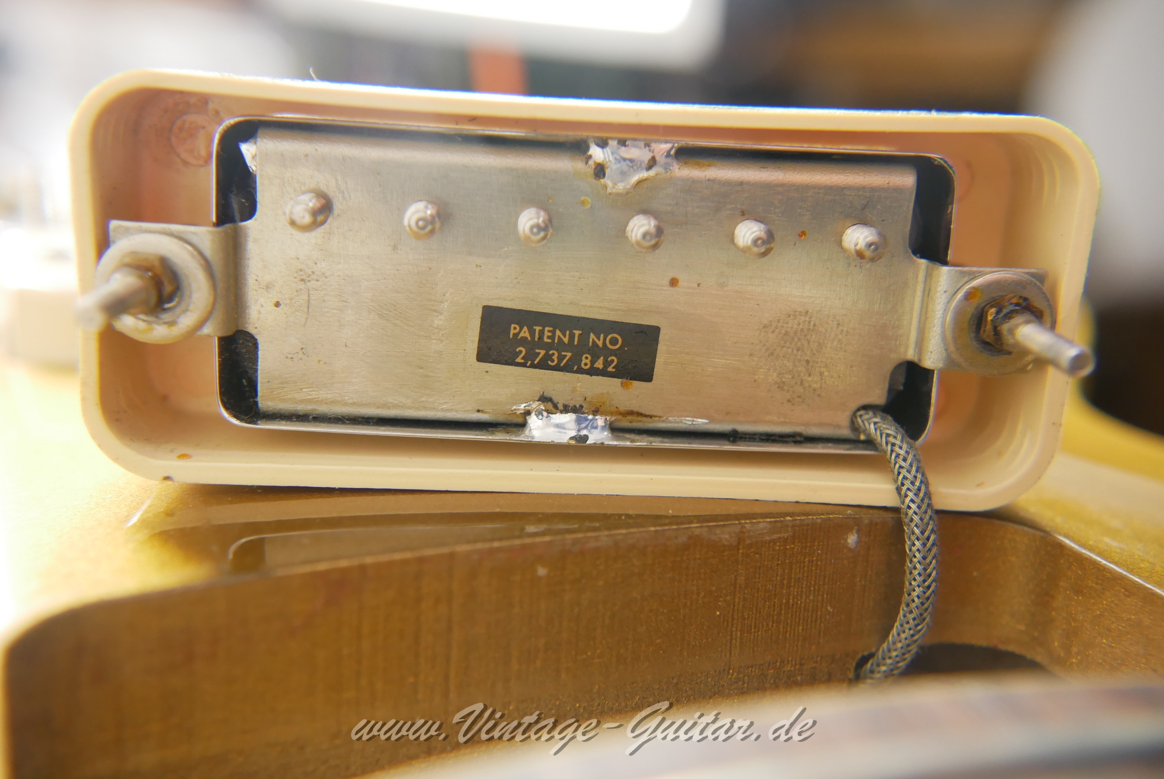 img/vintage/5591/Gibson_Les Paul_Deluxe_Goldtop_1969_1970-022.JPG